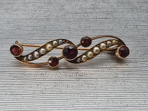 Antique - 9ct Gold Rich Red Garnets & Seed Pearl Pin Brooch - old, cute & pretty