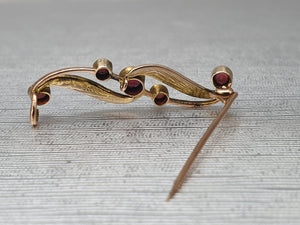 Antique - 9ct Gold Rich Red Garnets & Seed Pearl Pin Brooch - old, cute & pretty