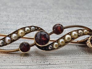 Antique - 9ct Gold Rich Red Garnets & Seed Pearl Pin Brooch - old, cute & pretty