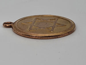 Vintage: 9ct Gold Solid Star of David pendant - excellent condition - nice weight