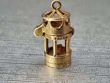 Load image into Gallery viewer, Vintage (1975) Heavy (2.9g) 9ct Gold Night Lantern Pendant/Charm- lovely detail
