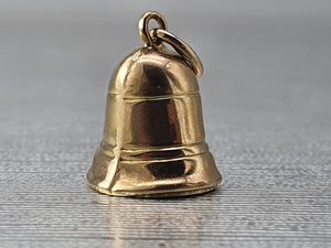 Vintage - 9ct Gold Bell Charm - great condition & seems familiar