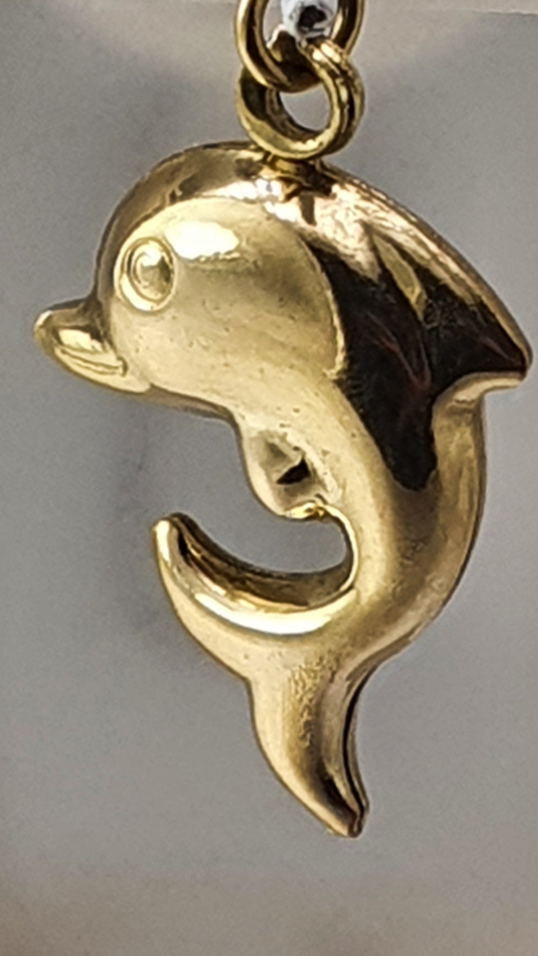 1984:Vintage: Cute Dolphin Charm in 9ct Gold (1g) nice weight lovely condition