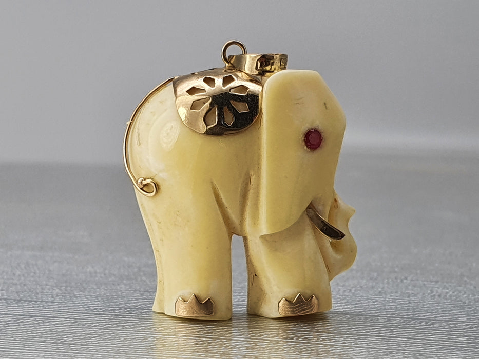 3467: Antiguo y pesado colgante de elefante blanco de oro de 14 quilates - bonito detalle espléndido estado