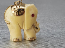 Load image into Gallery viewer, 3467: Vintage &amp; Heavy 14ct Gold White Elephant Pendant - nice detail splendid condition
