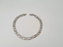 Load image into Gallery viewer, 3681 - 9ct White gold Decorative Links Bracelet (18cm) - superb condition- 5.2 grams
