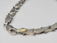 Load image into Gallery viewer, 3681 - 9ct White gold Decorative Links Bracelet (18cm) - superb condition- 5.2 grams
