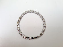 Load image into Gallery viewer, 3681 - 9ct White gold Decorative Links Bracelet (18cm) - superb condition- 5.2 grams
