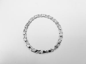 3681 - 9ct White gold Decorative Links Bracelet (18cm) - superb condition- 5.2 grams