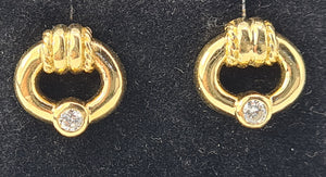 5099: Vintage: 18ct Gold Brilliant Cut diamond Stud Earrings - Nice weight (3.3grams)