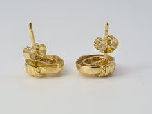 Load image into Gallery viewer, 5099: Vintage: 18ct Gold Brilliant Cut diamond Stud Earrings - Nice weight (3.3grams)
