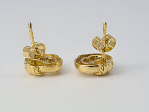 5099: Vintage: 18ct Gold Brilliant Cut diamond Stud Earrings - Nice weight (3.3grams)