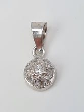 Load image into Gallery viewer, Vintage: 14ct White Gold Simulated Diamonds Pendant - beautifully made
