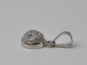 Vintage: 14ct White Gold Simulated Diamonds Pendant - beautifully made