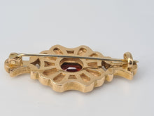 Load image into Gallery viewer, Vintage/Antique 9ct Gold Emerald Cut Garnet Pin Brooch- Old and beautiful
