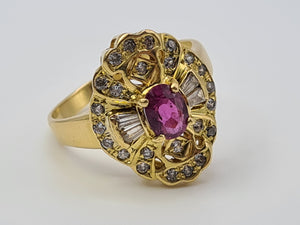 4333: Vintage & Heavy 18ct Gold Ruby Simulated Diamonds Cocktail Ring: - marvellous