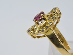 4333: Vintage & Heavy 18ct Gold Ruby Simulated Diamonds Cocktail Ring: - marvellous