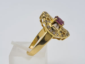 4333: Vintage & Heavy 18ct Gold Ruby Simulated Diamonds Cocktail Ring: - marvellous