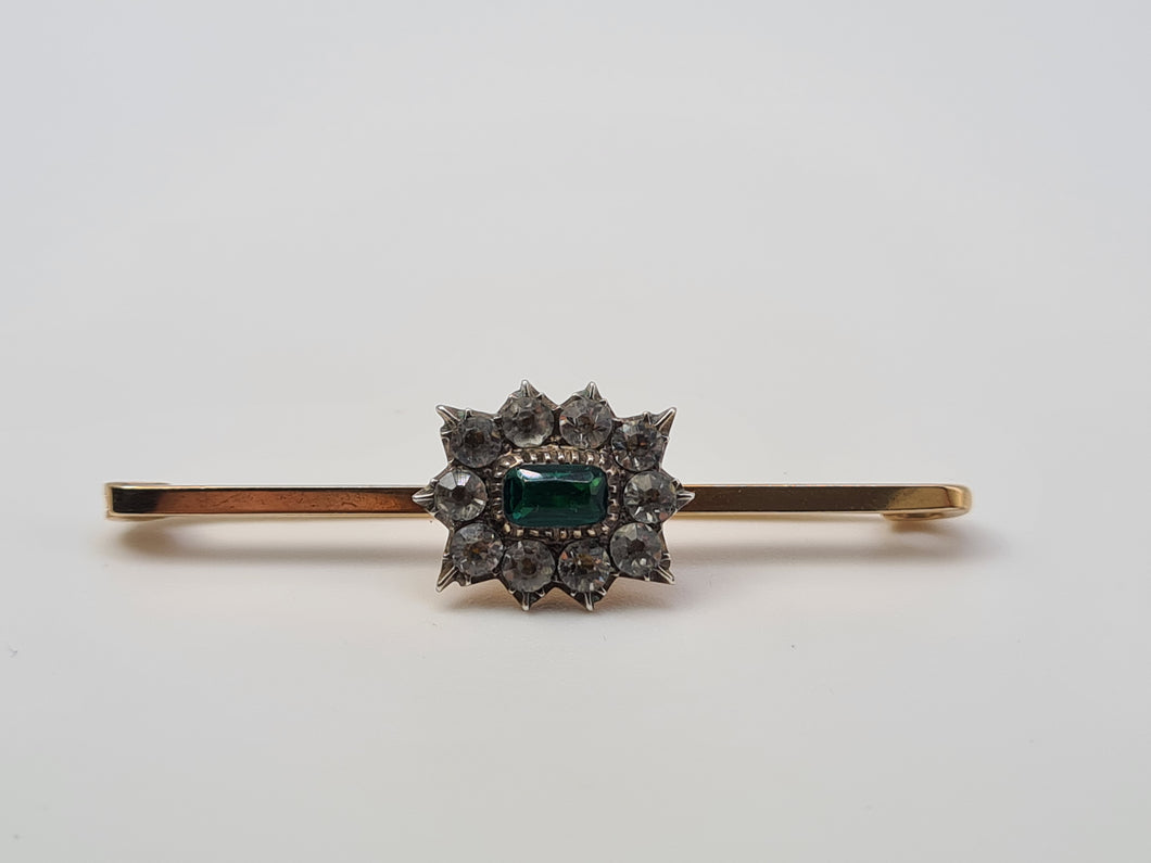 Antique: 9ct Gold Emerald Simulated Diamonds Pin Brooch - nice weight, excellent condition