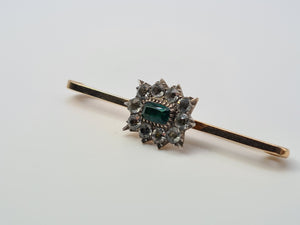 Antique: 9ct Gold Emerald Simulated Diamonds Pin Brooch - nice weight, excellent condition