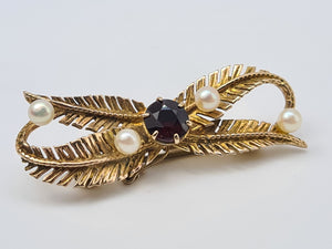 4459: Vintage: 9ct Gold "Bow Brooch" Garnets Seed Pearls - lovely symmetry