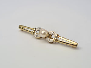 4462: Millennium 9ct Gold Pearl & Diamond Set Horseshoe Brooch - 23 years old