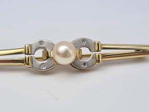 4462: Millennium 9ct Gold Pearl & Diamond Set Horseshoe Brooch - 23 years old