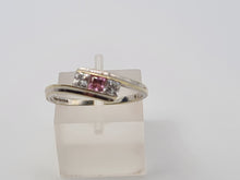 Load image into Gallery viewer, 4581: Vintage 9ct White Gold Cubic Zirconias Dress Ring- cute and crisp
