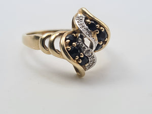 4651: Vintage, Abstract 9ct Gold Blue Sapphires Brilliant Cut Diamonds Ring- striking design