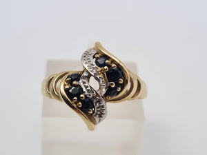 4651: Vintage, Abstract 9ct Gold Blue Sapphires Brilliant Cut Diamonds Ring- striking design