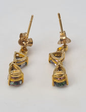 Load image into Gallery viewer, 4968: Vintage: 9ct Gold Caribbean Topaz Drop Stud Earrings- petite colour changers
