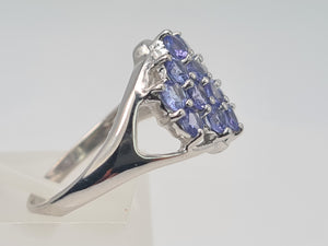 4960: Vintage & Large:9ct White Gold 14 Round cut Tanzanites Dress Ring- crisp eye candy