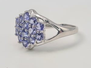 4960: Vintage & Large:9ct White Gold 14 Round cut Tanzanites Dress Ring- crisp eye candy