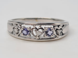 4942: Vintage: 9ct White Gold Tanzanite Diamonds "Love Heart" Ring- crisp condition