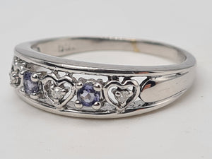 4942: Vintage: 9ct White Gold Tanzanite Diamonds "Love Heart" Ring- crisp condition