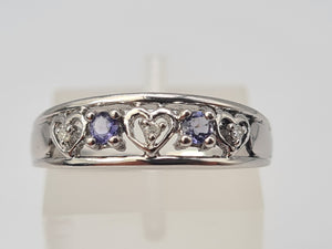 4942: Vintage: 9ct White Gold Tanzanite Diamonds "Love Heart" Ring- crisp condition