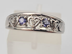 4942: Vintage: 9ct White Gold Tanzanite Diamonds "Love Heart" Ring- crisp condition